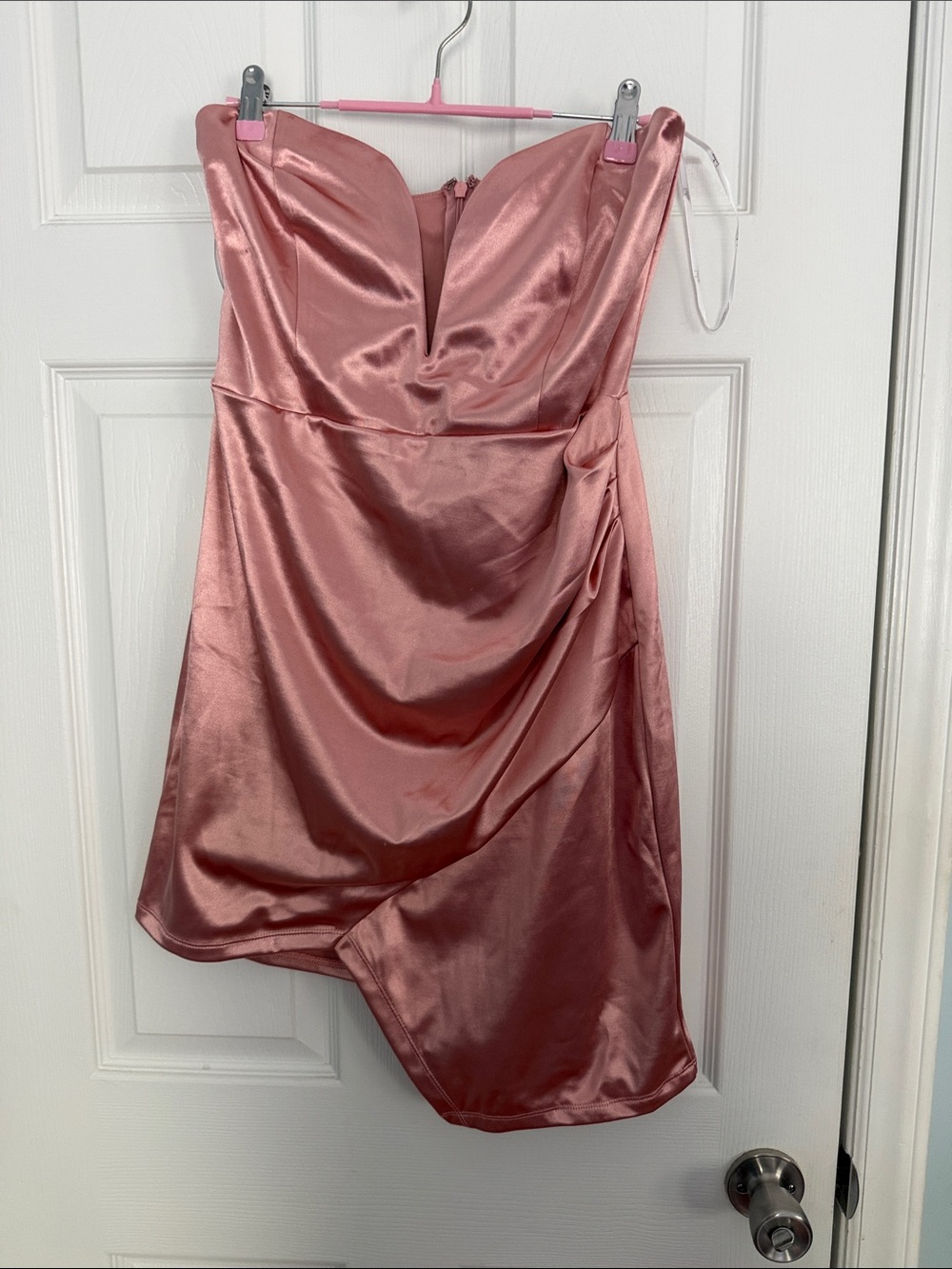Lulu's Strapless Satin Dress in Rose